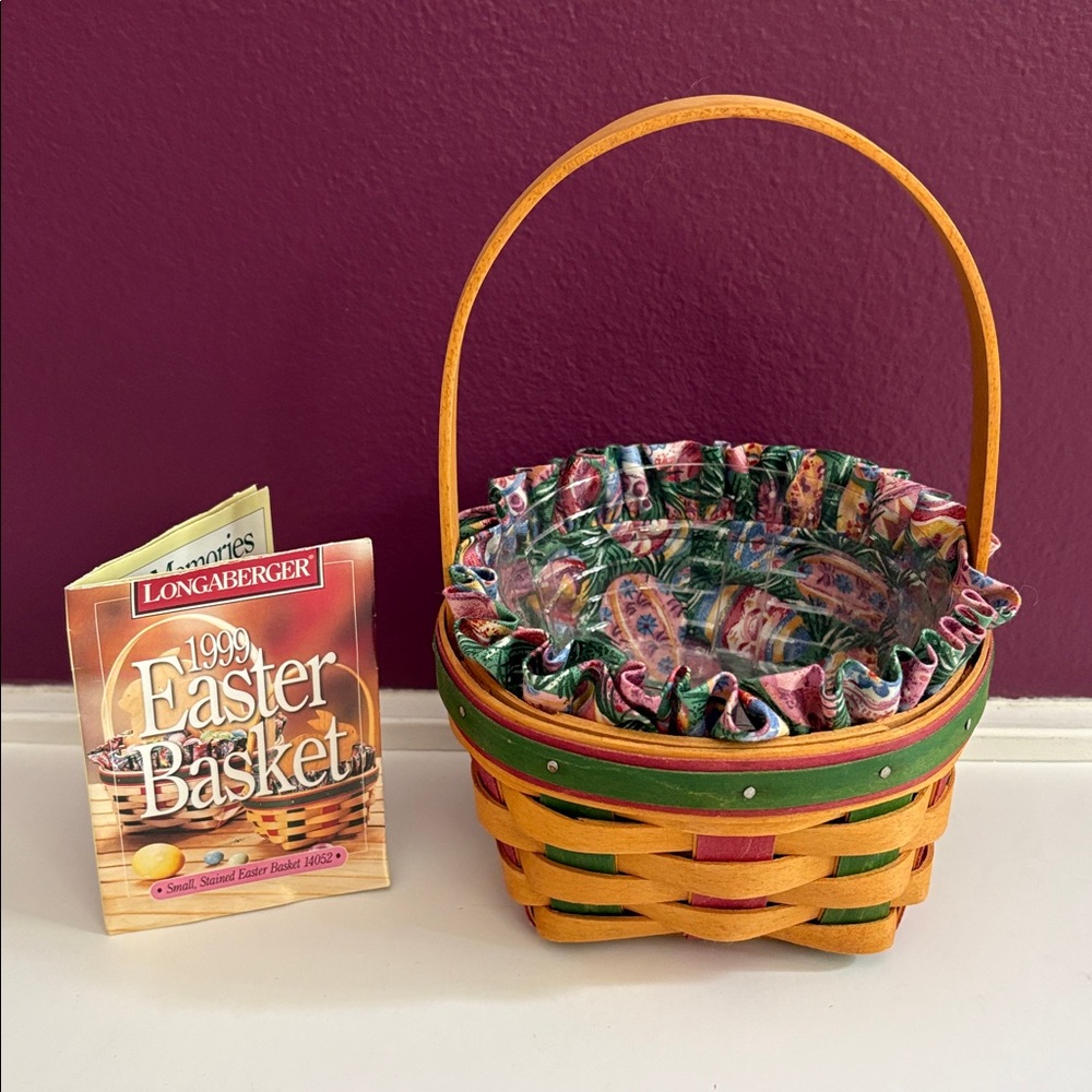 Longaberger Easter Basket dated 1999 Small Stained excellent condition